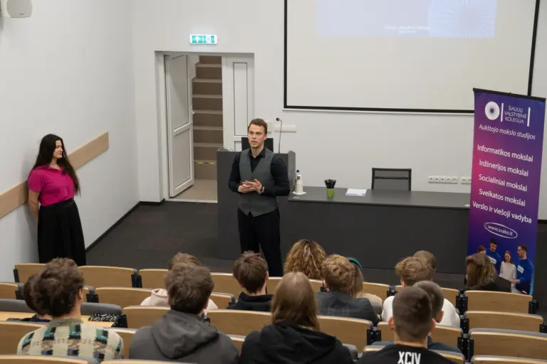 Nuotrauka 5: Šiaulių valstybinė kolegija birželio–lapkričio mėnesiais vykdė gimnazistams skirtą projektą „Inovacijų laboratorija – ROBIT“