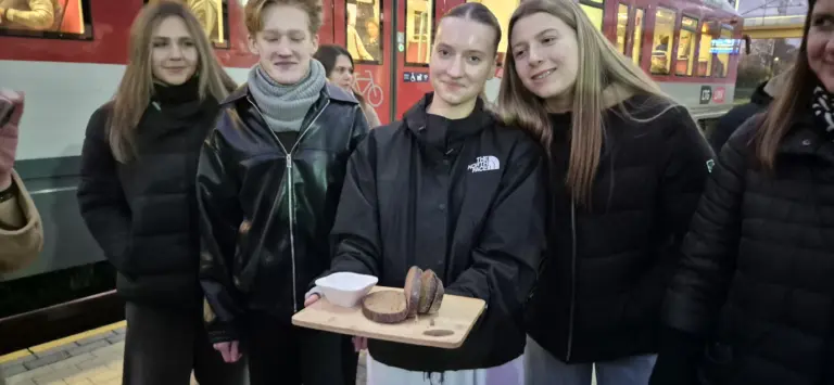 Nuotrauka 4: Juliaus Janonio gimnazijoje prasidėjo Erasmus + projektas, kurio tema “Mokymasis ir mokymas be sienų”!