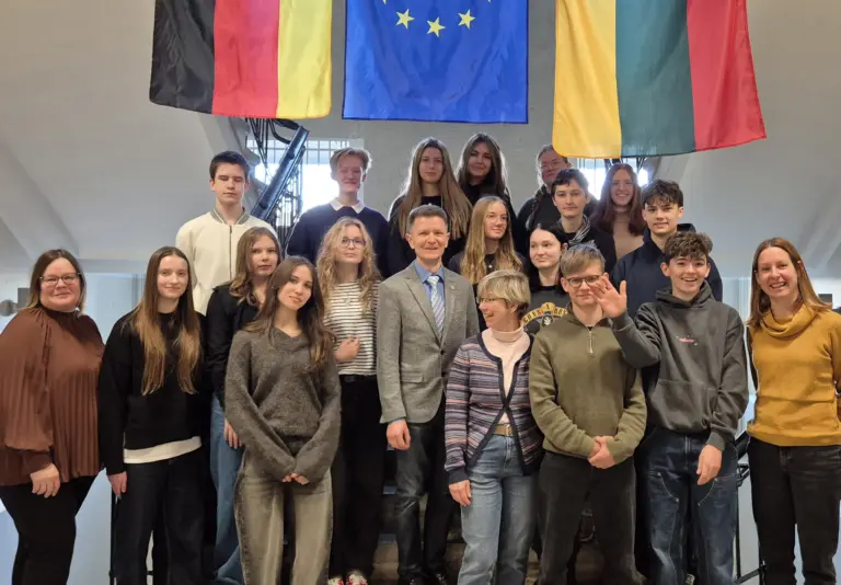Nuotrauka 3: Juliaus Janonio gimnazijoje prasidėjo Erasmus + projektas, kurio tema “Mokymasis ir mokymas be sienų”!