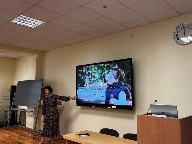 Nuotrauka 2: Paskaita I ir III klasių gimnazistams „Enhance your English: Ideas and Tools for Independent Learning”