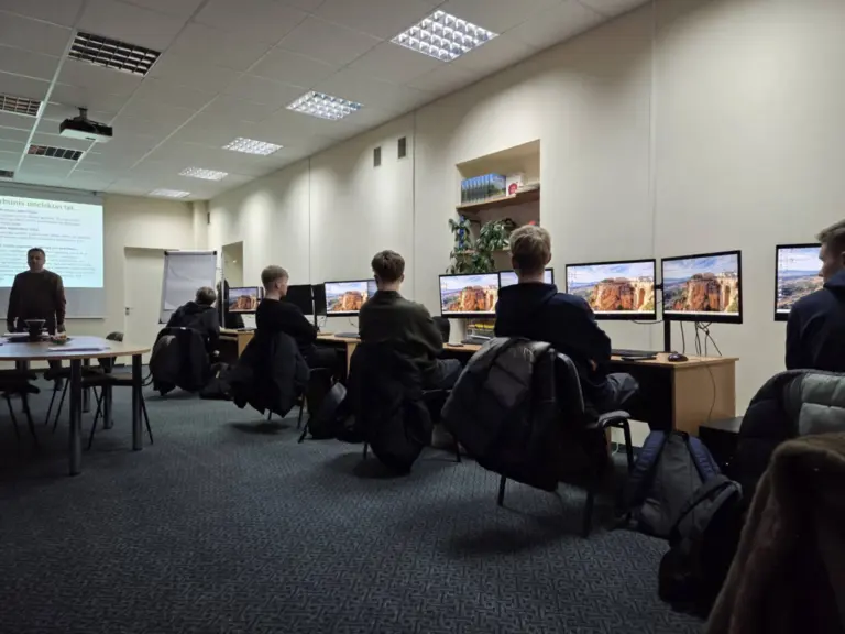 Nuotrauka 3: STEAM veiklos  Šiaulių valstybinėje kolegijoje