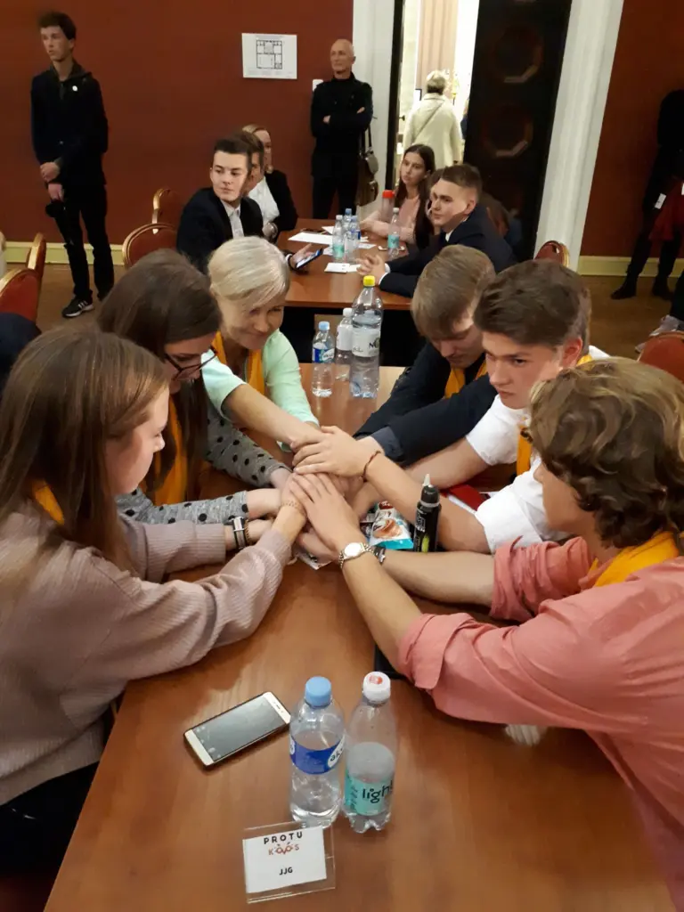 Janoniečių sėkmė  respublikiniame konkurse „Europos kalbų  labirintas 2018“