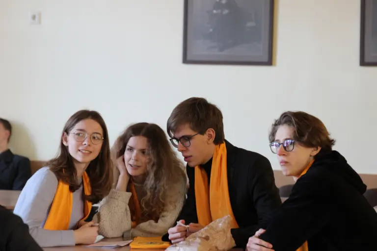 Nuotrauka 2: Projekto „Nepamiršk parašiuto 2020“ protų kovos