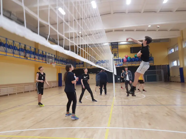 Nuotrauka 7: „Gimnazijos sporto festivalis 170“ – tinklinio turnyras 2022 04 07