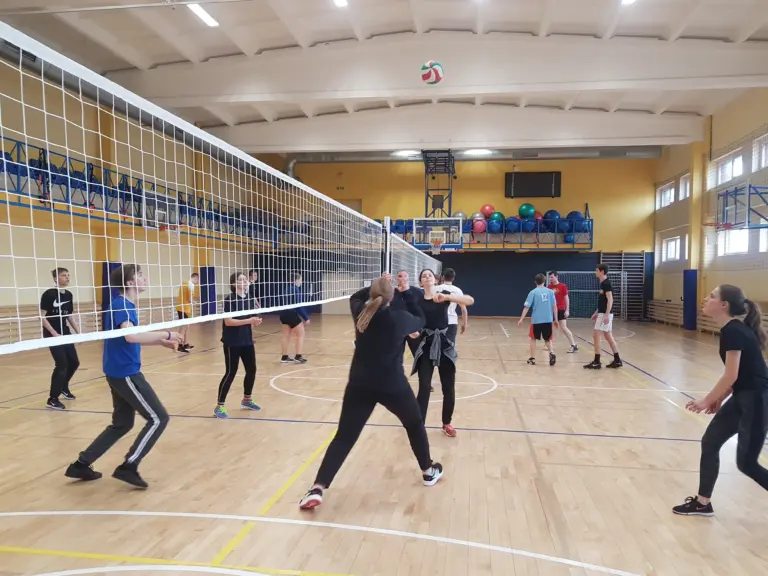 Nuotrauka 3: „Gimnazijos sporto festivalis 170“ – tinklinio turnyras 2022 04 07