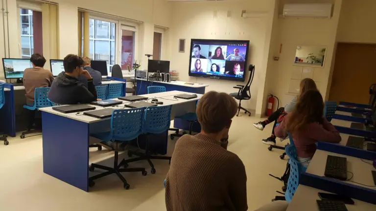 Nuotrauka 2: Nuotolinis susitikimas su Klaipėdos universiteto magistrantais.