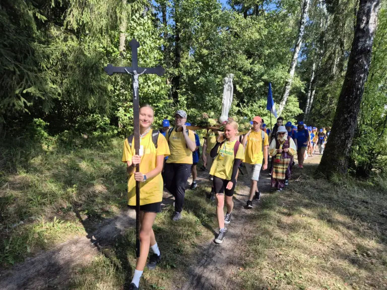 Nuotrauka 7: Savanorystė piligriminiame žygyje į Šiluvą
