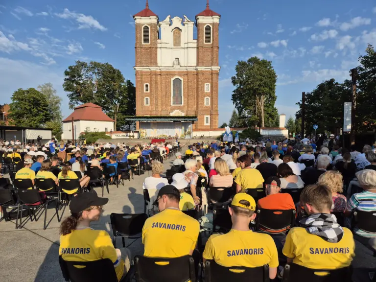 Nuotrauka 3: Savanorystė piligriminiame žygyje į Šiluvą