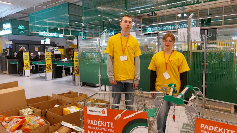 Nuotrauka 4: Savanorystė maisto banko akcijoje!