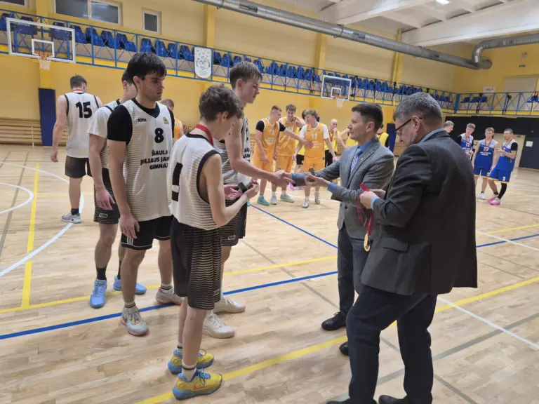 Nuotrauka 5: Šialių miesto mokyklų „Kalėdinis krepšinio turnyras 4×4”