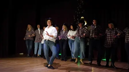 Nuotrauka 7: Karnavalas gimnazijoje
