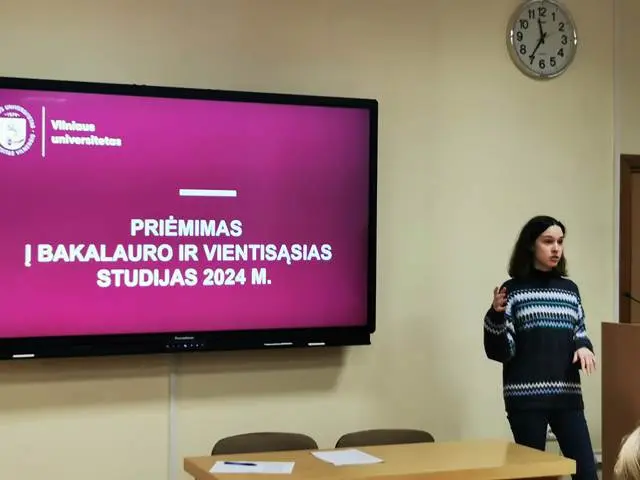 Nuotrauka 2: Susitikimas su Vilniaus universiteto I kurso medicinos studijų studente Aleksandra Vaišvilaite.