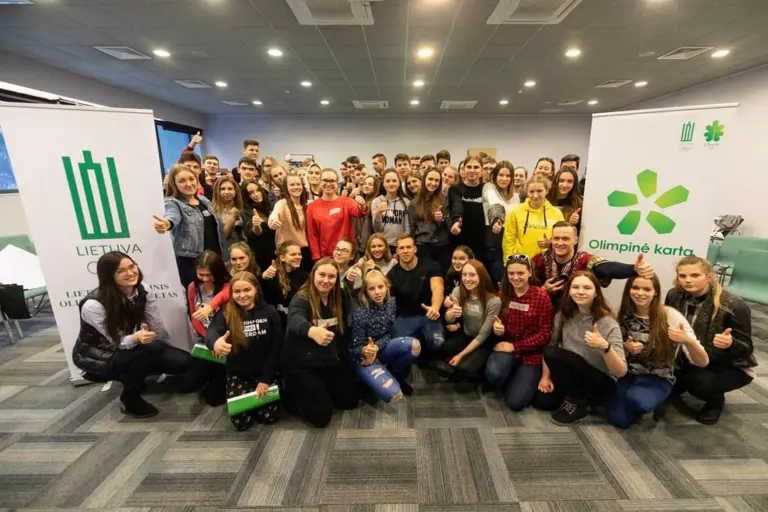 GIMNAZIJOS SPORTO KOMITETAS SĖMĖSI PATIRTIES