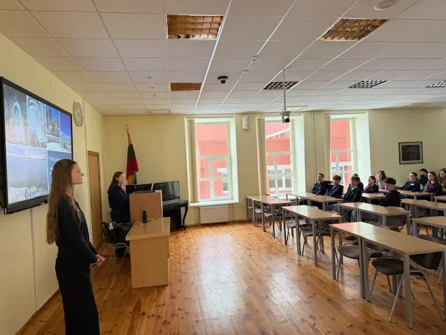 Nuotrauka 2: Juliaus Janonio gimnazistai pristatė patirtis iš „Erasmus+“ projekto „Healthy Planet, Healthy People“ Kipre ir Portugalijoje