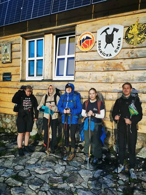 Nuotrauka 9: Per žvyrą, akmenis, kalnus ir sniegą