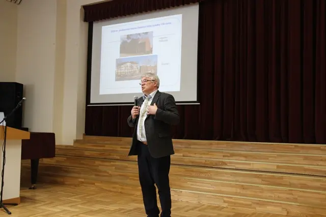 Nuotrauka 1: Svečiuose prof. habil. dr. Aivaras Kareiva