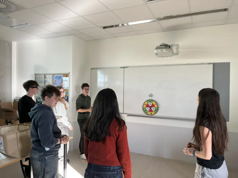 Nuotrauka 5: Erasmus+ projekto „Young Voices, Shared Futures“ antroji diena Prancūzijoje!  (Lietuva – Prancūzija – Sicilija)