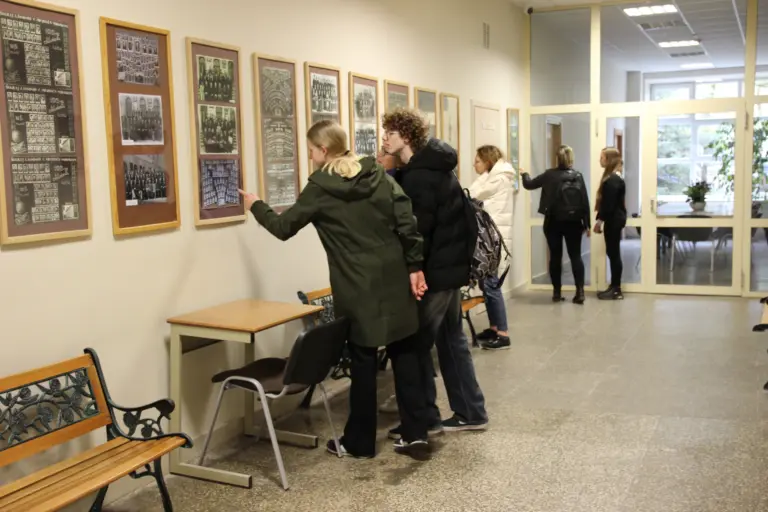 Nuotrauka 2: Kosminė naktis gimnazijos muziejuje