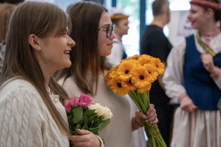 Nuotrauka 7: „Vėjui pakuždėjus” –  Šiaulių Juliaus Janonio gimnazijos liaudiškų šokių kolektyvo „Liuoksinis“ 10-mečio koncertas