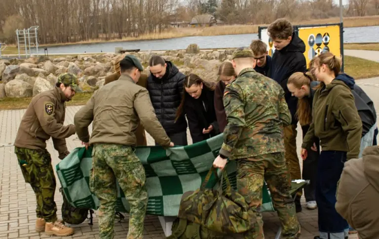 Nuotrauka 3: Janoniečių sėkmė inovatyviame renginyje kartu su NATO kariais