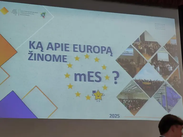 Nuotrauka 2: LR UŽSIENIO REIKALŲ MINISTERIJOS DIPLOMATŲ PILIETIŠKUMO PAMOKA ANTROKAMS