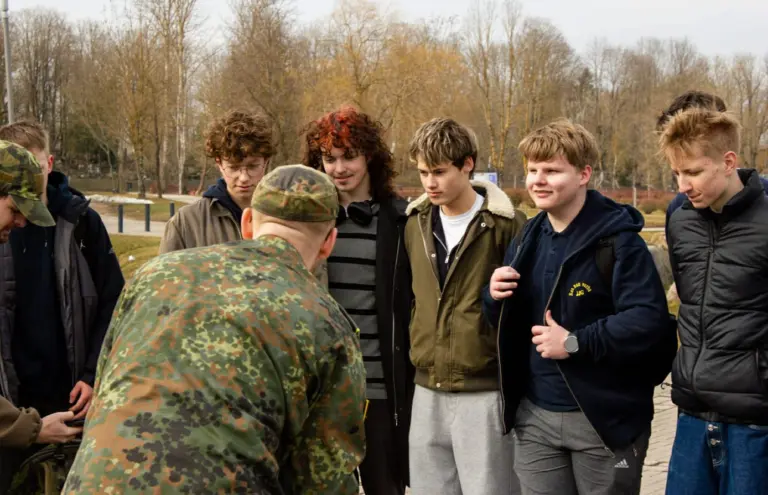 Nuotrauka 2: Janoniečių sėkmė inovatyviame renginyje kartu su NATO kariais
