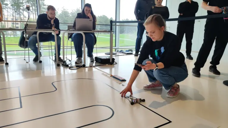 Nuotrauka 2: Robotikos varžybos „Žalgirio robotų mūšis“
