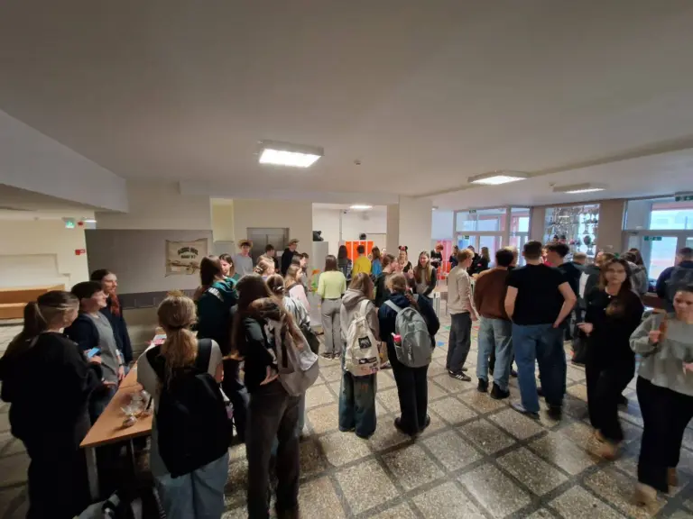 Nuotrauka 8: Gimnazijos erdvėse šurmuliavo Kaziuko mugė