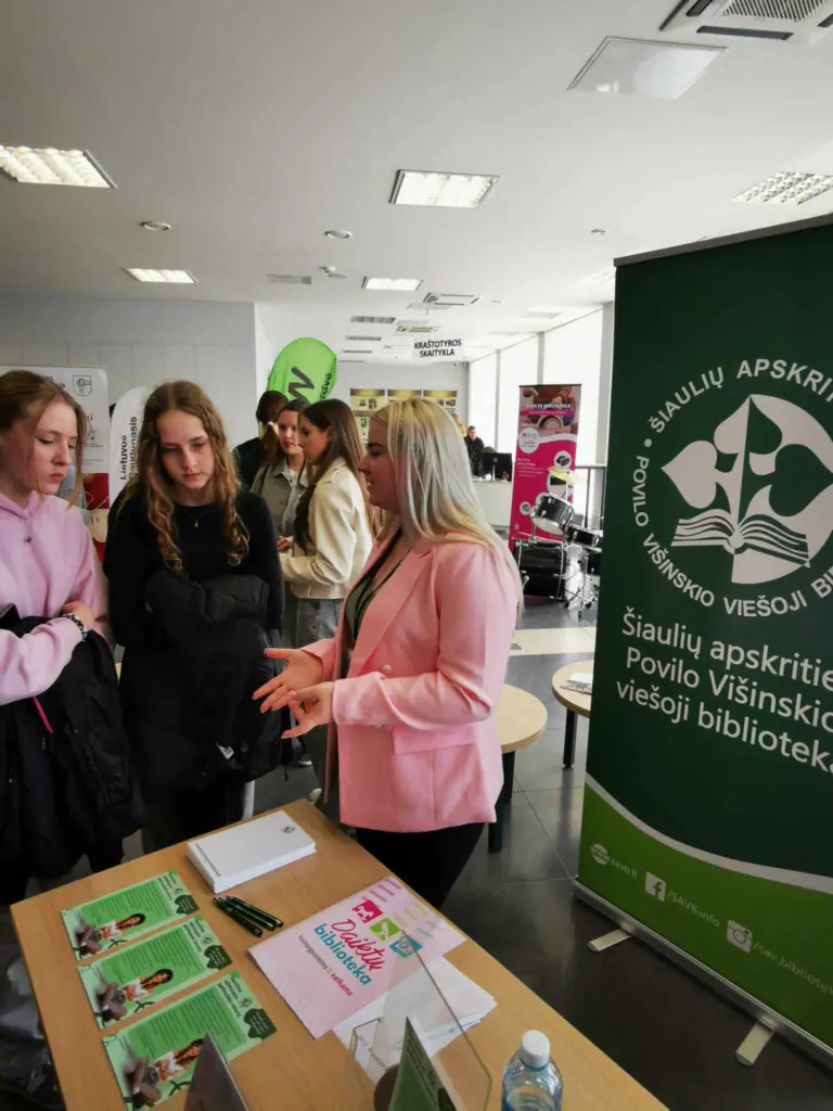 Nuotrauka 4: Šiaulių regiono karjeros planavimo skyriaus organizuota mugė „Darbavasaris“