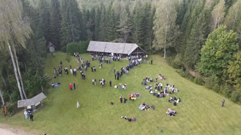 Nuotrauka 4: Janoniečiai tęsia tradiciją aktyviai veikti drauge
