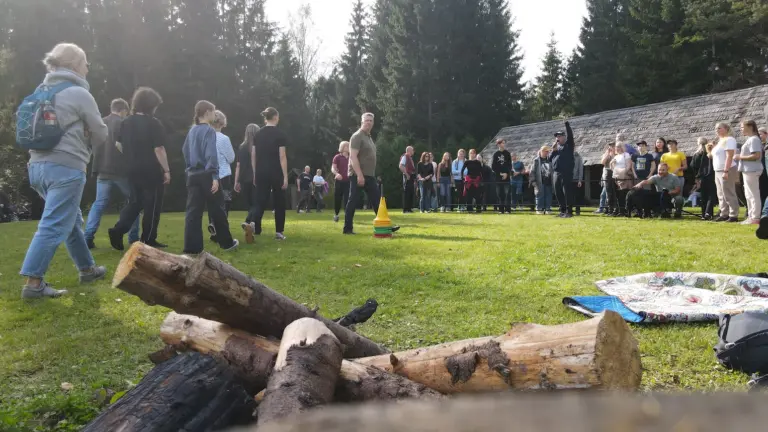 Nuotrauka 2: Janoniečiai tęsia tradiciją aktyviai veikti drauge