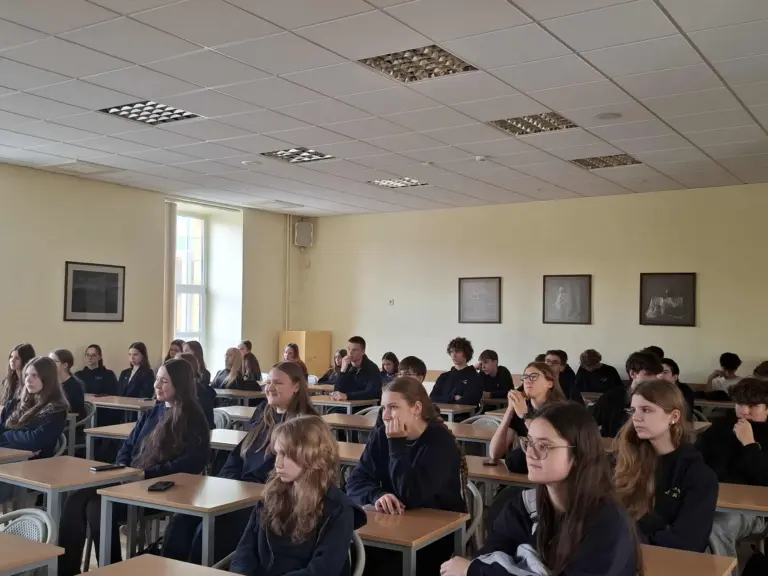 Nuotrauka 1: Žygiai, iššūkiai ir bendrystė – pirmokai susipažino su DofE programa