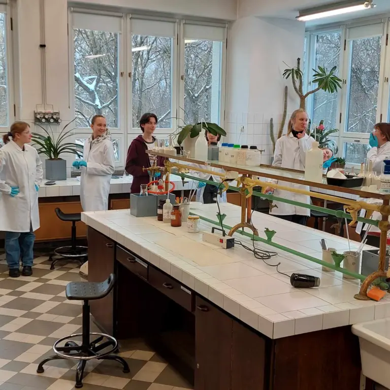 Nuotrauka 1: Gimnazistų mokslo tiriamosios veiklos KTU Cheminės technologijos fakultete