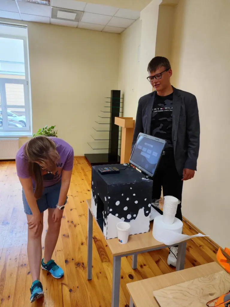 Nuotrauka 2: Robotikos darbų pristatymo diena