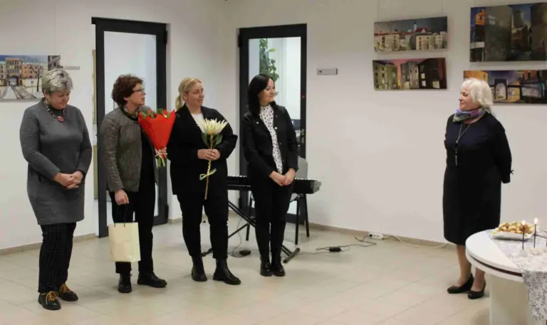 Nuotrauka 4: D. Leliukienės tapybos darbų parodą „Kita Šiaulių pusė“