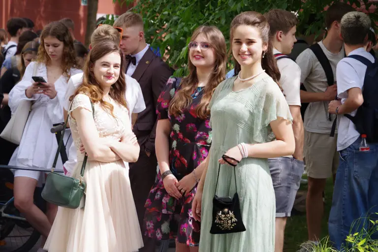 Nuotrauka 2: Nuskambėjo Paskutinis skambutis 173-čiajai kūrybingų ir šaunių abiturientų laidai.