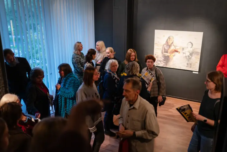 Nuotrauka 2: Šiaulių regiono dailės mokytojų kūrybinių darbų paroda – VAIKYSTĖ