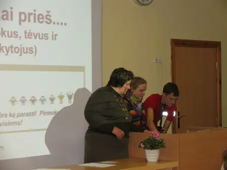 Juliaus Janonio gimnazijos pirmokai metė iššūkį mokytojams