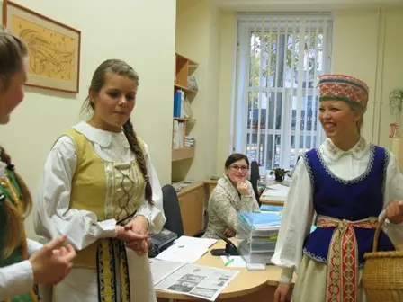 Mokytojų diena su namine duona ir baltu sūriu