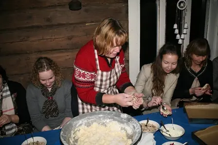 IV b klasės vaikų ir tėvų adventinis vakaras „Tyliai ateina Kalėdos…“