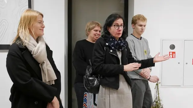 Nuotrauka 4: KOLORITO studijos paroda „AŠ – KAIP DIDELĖ ŠIZOFRENIJOS SPINTA“.