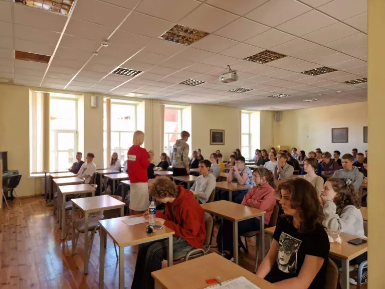 Nuotrauka 4: Gimnazistų pažintis su Raudonuoju Kryžiumi