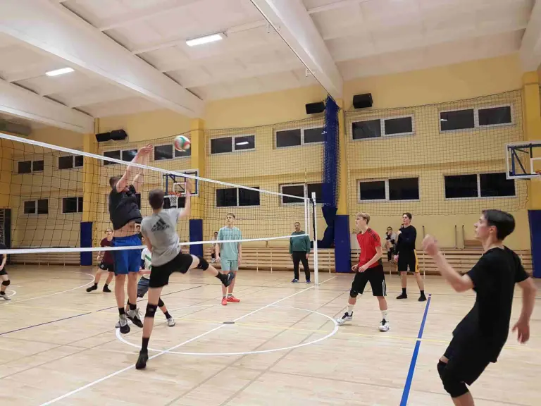 Nuotrauka 1: Draugiškas tinklinio turnyras