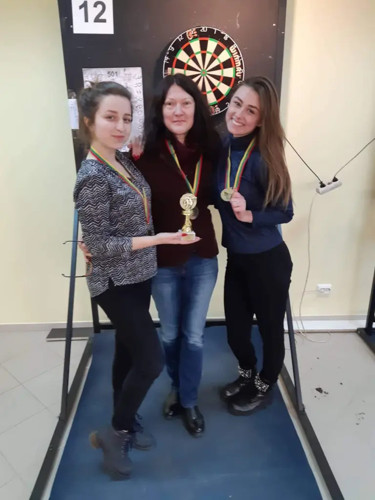 LIETUVOS MOKYKLŲ ŽAIDYNIŲ ŠIAULIŲ MIESTO SMIGINIO VARŽYBŲ ČEMPIONAI