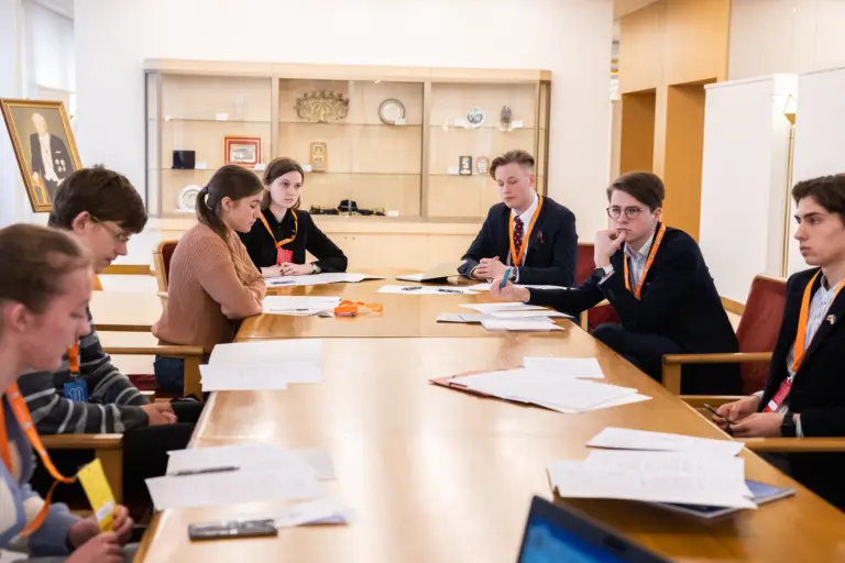 Janoniečiai Demokratijos žinių konkurso finalininkai